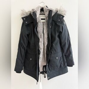 NWT Hollister Faux fur lined parka jacket